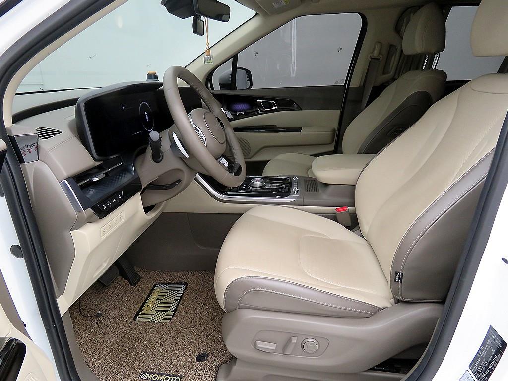KIA Carnival - Vista 6