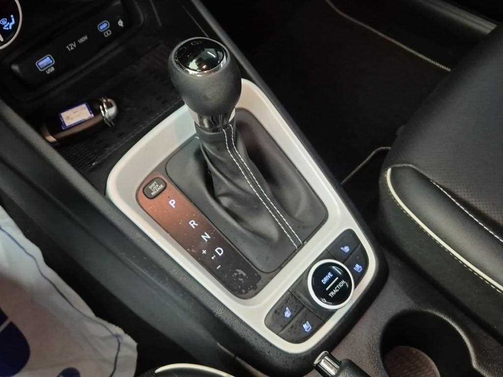 HYUNDAI Venue - Vista 8