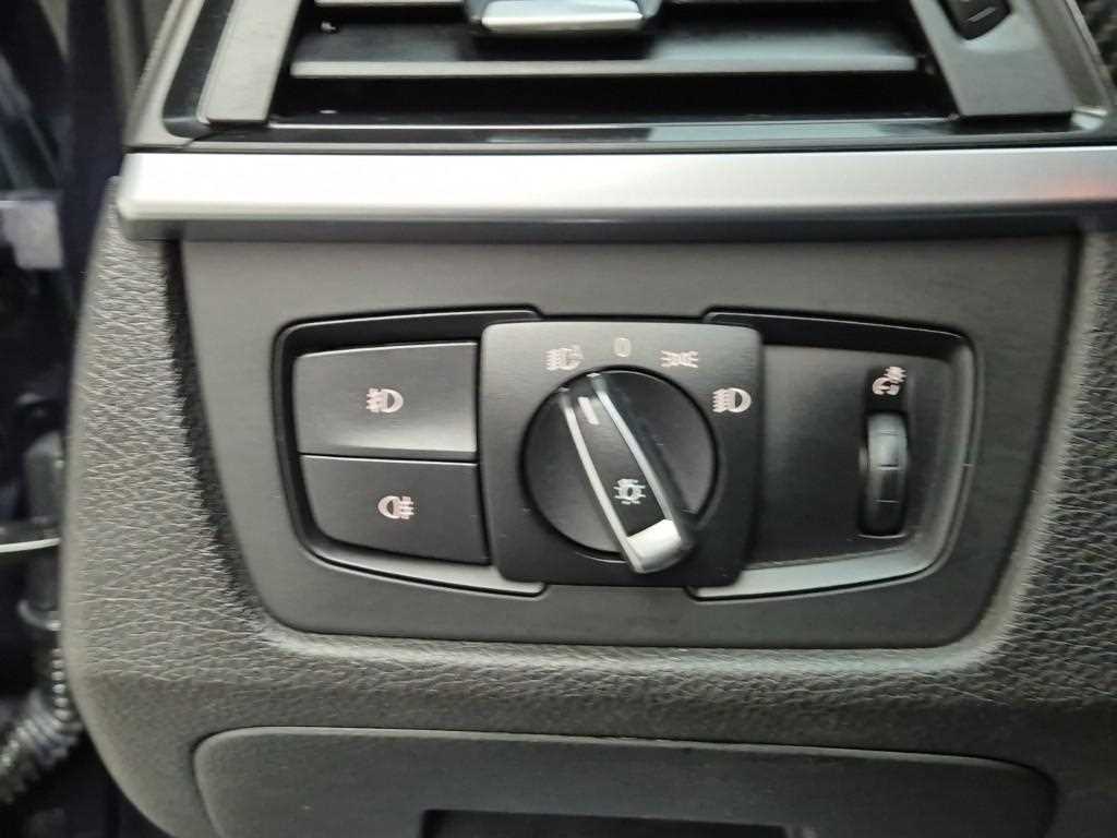 BMW 3 series 2015 Azul - Importación desde Corea - HF Imports Iquique - Foto 19