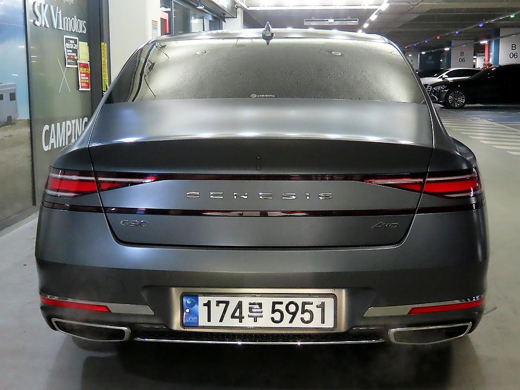 Genesis G90 - Vista 5