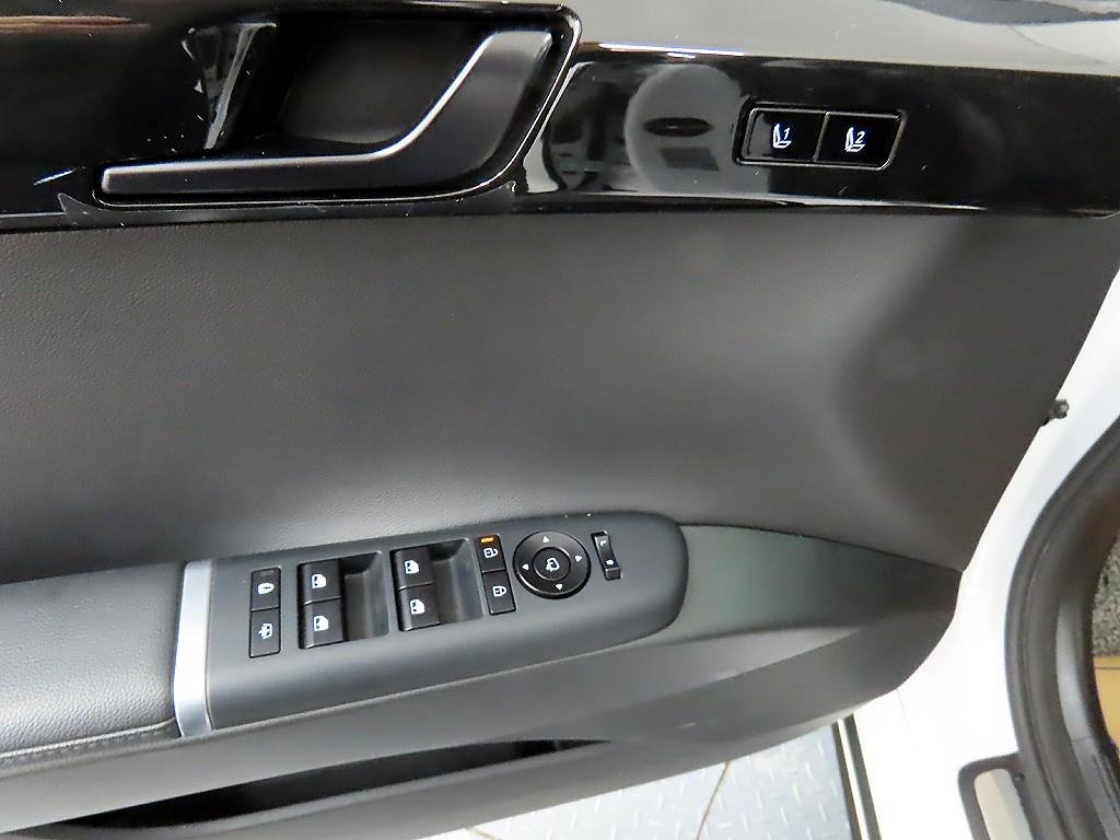 HYUNDAI Grandeur - Vista 11