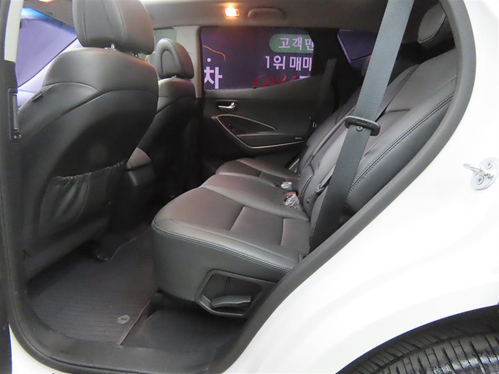 HYUNDAI Santa Fe - Vista 6