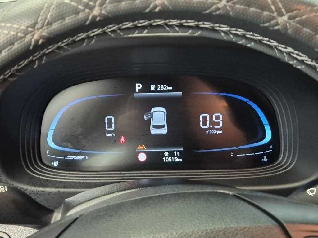 HYUNDAI Venue - Vista 6