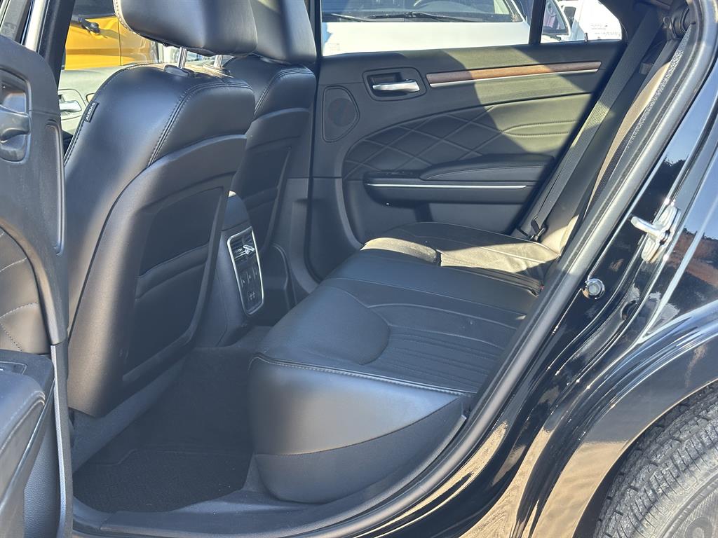 Chrysler 300C - Vista 8