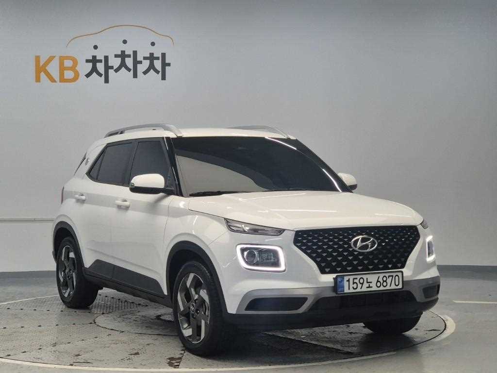 HYUNDAI Venue - Vista 4
