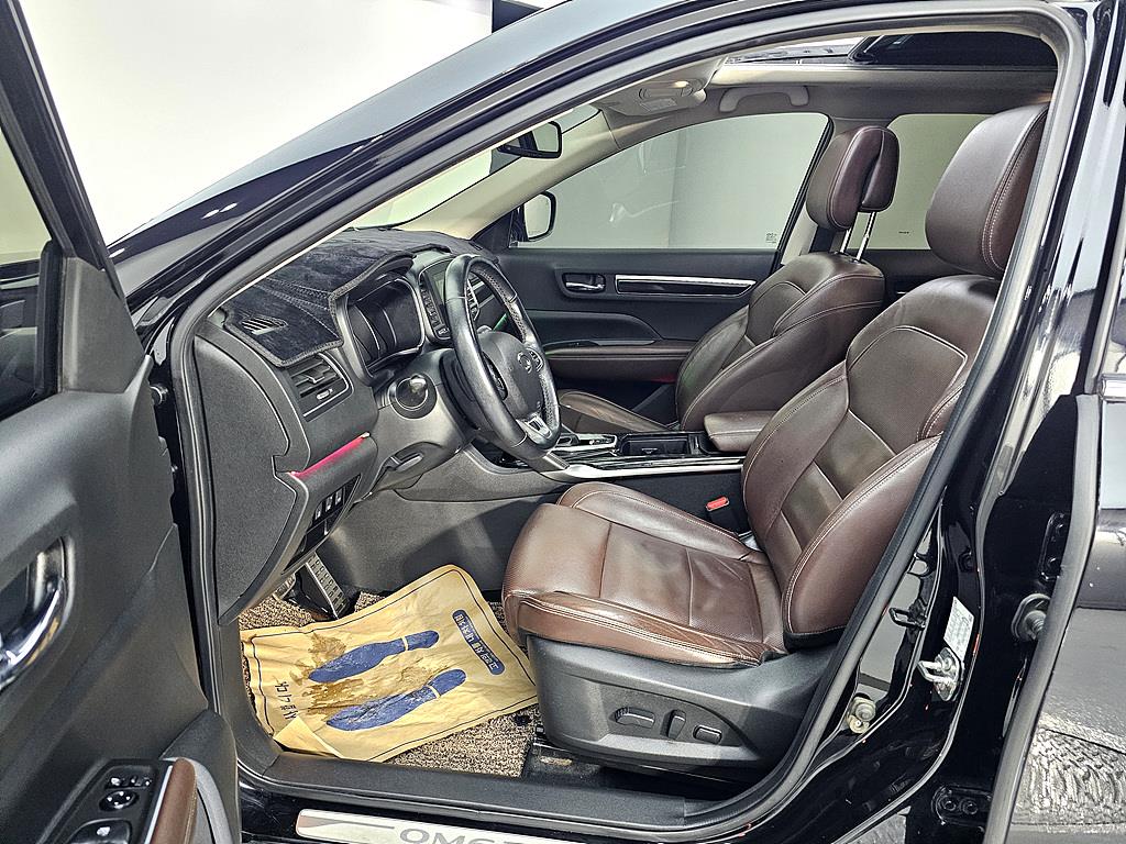 SAMSUNG QM6 - Vista 8