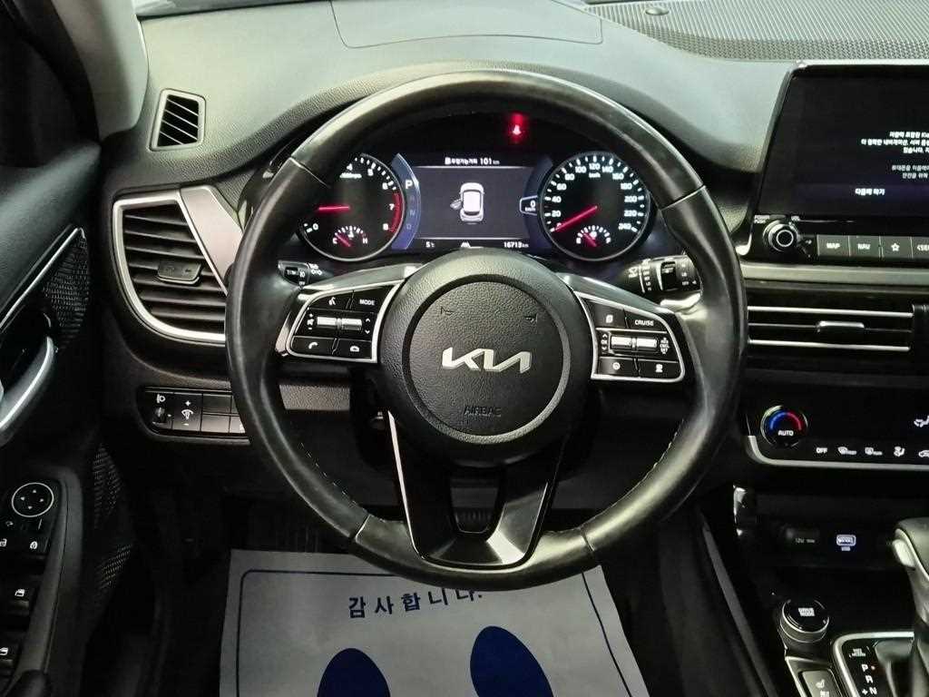 KIA Seltos - Vista 9