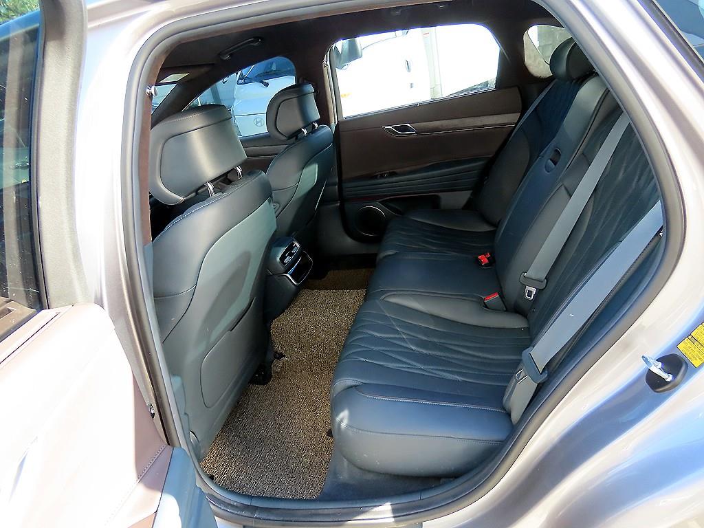 Genesis G80 - Vista 6