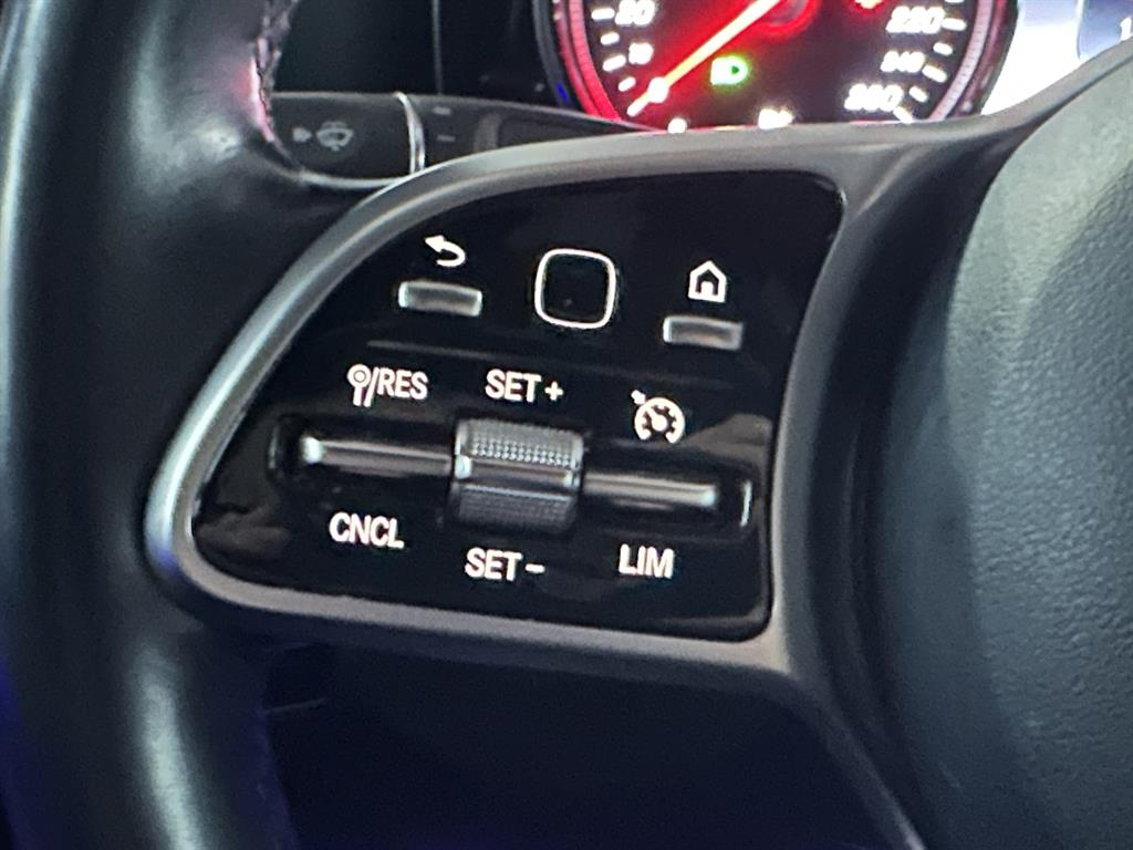 Mercedes Benz E class - Vista 12