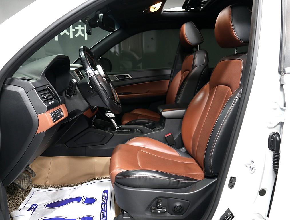 Ssangyong Rexton - Vista 9