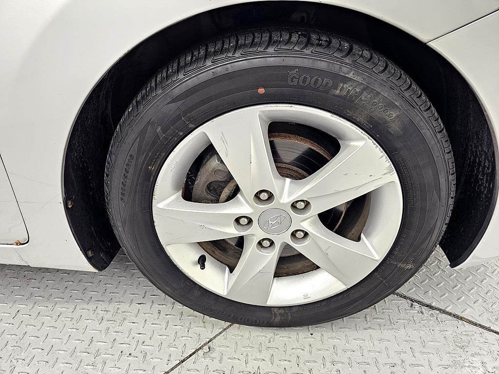 HYUNDAI Avante 2011 Plateado - Importación desde Corea - HF Imports Iquique - Foto 20