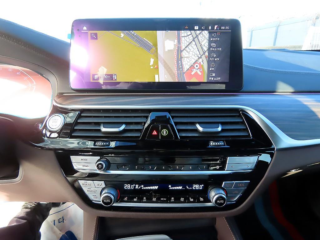 BMW 5 Series 2021 - Importación desde Corea - HF Imports Iquique - Foto 13