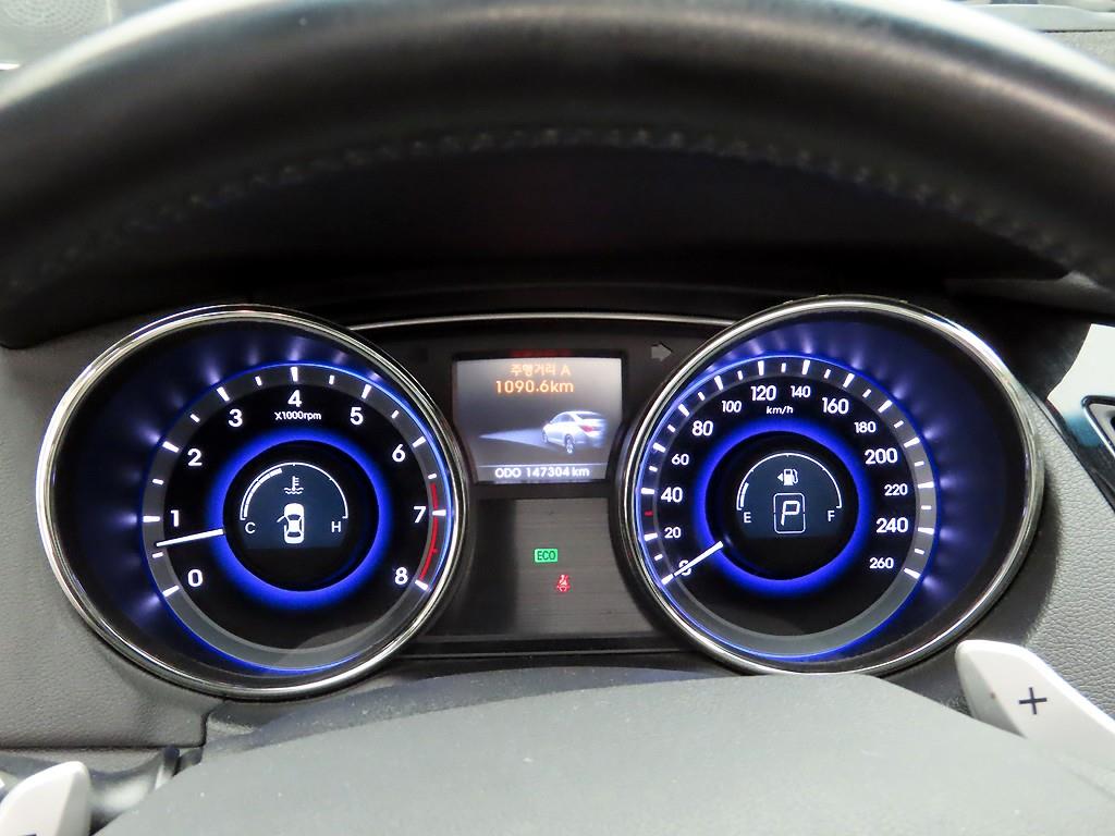 HYUNDAI Sonata - Vista 6