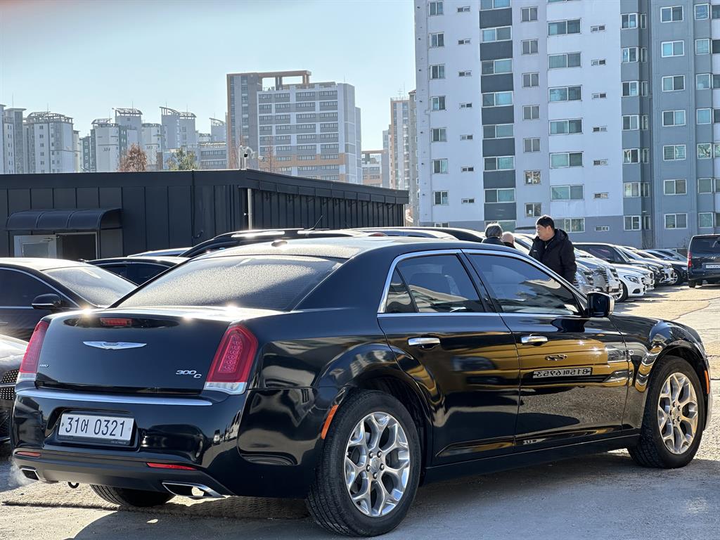 Chrysler 300C - Vista 4