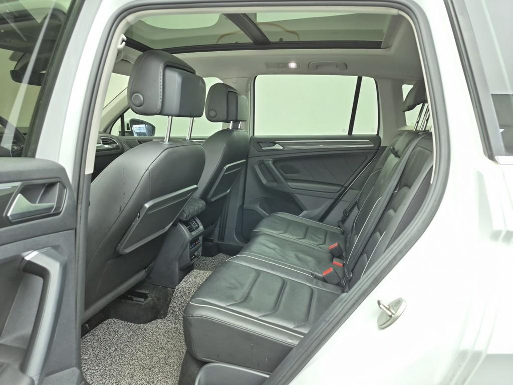 Volkswagen Tiguan - Vista 10