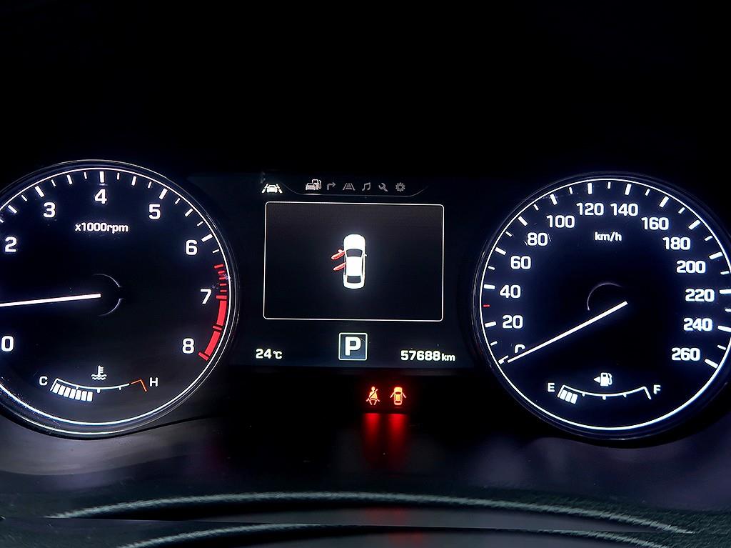 HYUNDAI Genesis - Vista 11