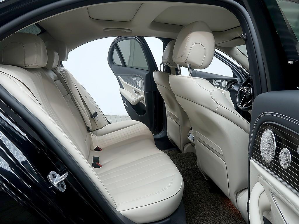 Mercedes Benz E class 2023 Negro - Importación desde Corea - HF Imports Iquique - Foto 12