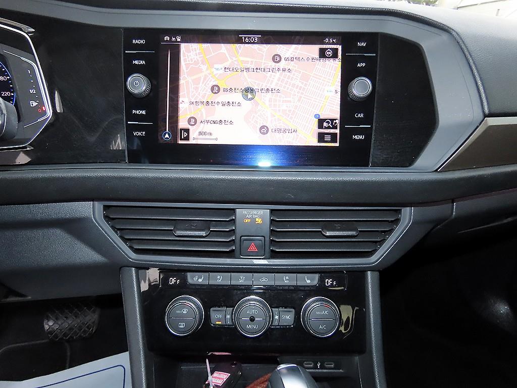 Volkswagen Jetta - Vista 12