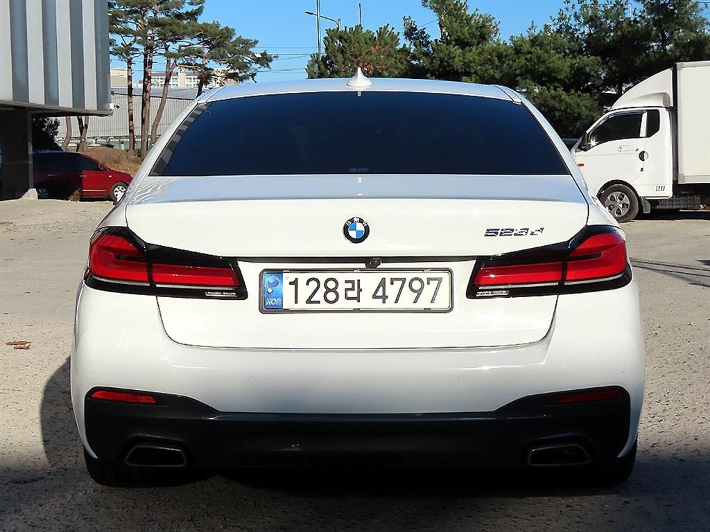 BMW 5 Series - Vista 4