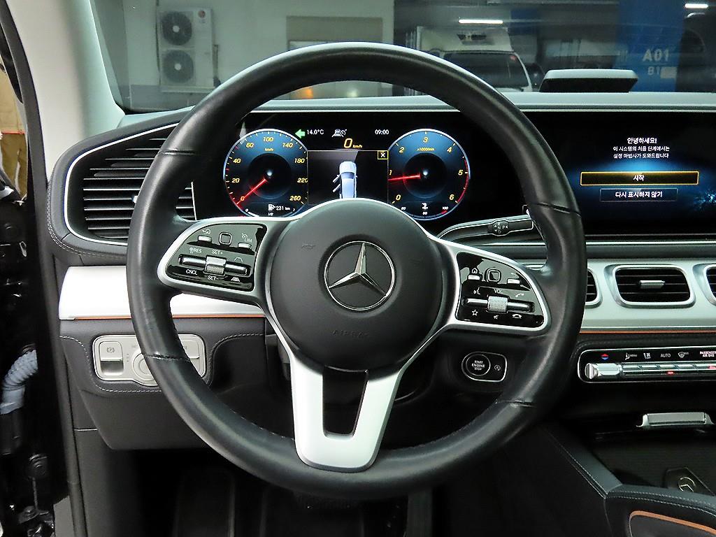 Mercedes Benz GLE Class - Vista 6