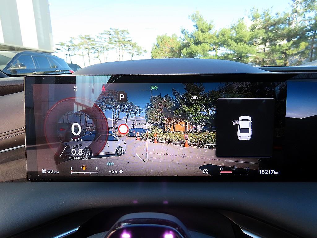 Genesis G80 - Vista 9