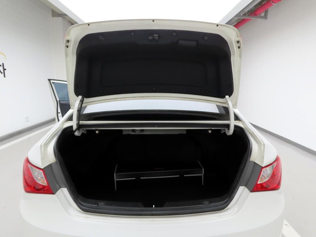 HYUNDAI Sonata - Vista 5