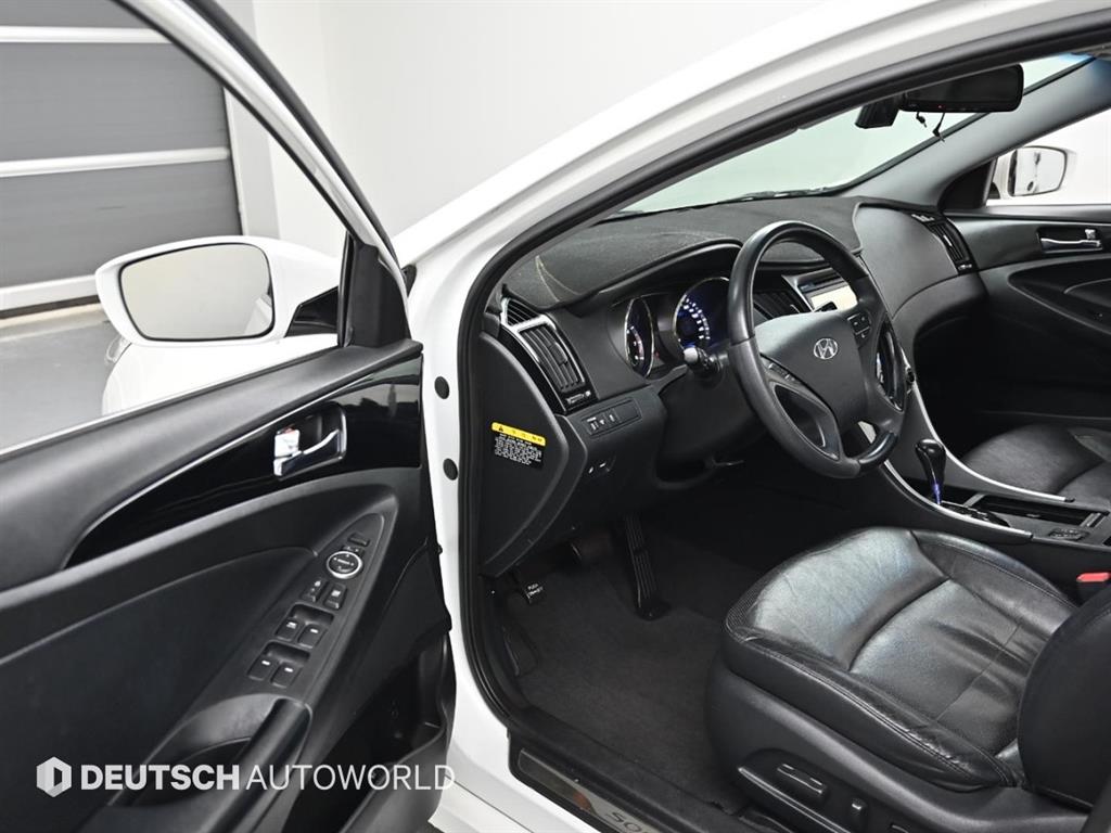 HYUNDAI Sonata - Vista 11