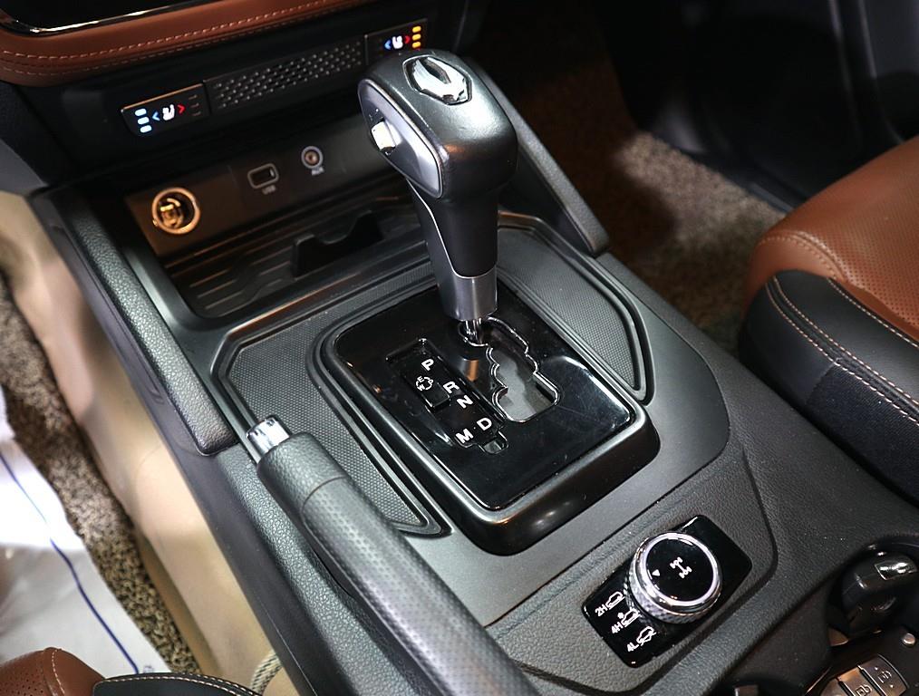 Ssangyong Rexton 2020 Blanco - Importación desde Corea - HF Imports Iquique - Foto 14