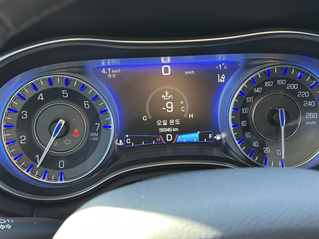 Chrysler 300C - Vista 9