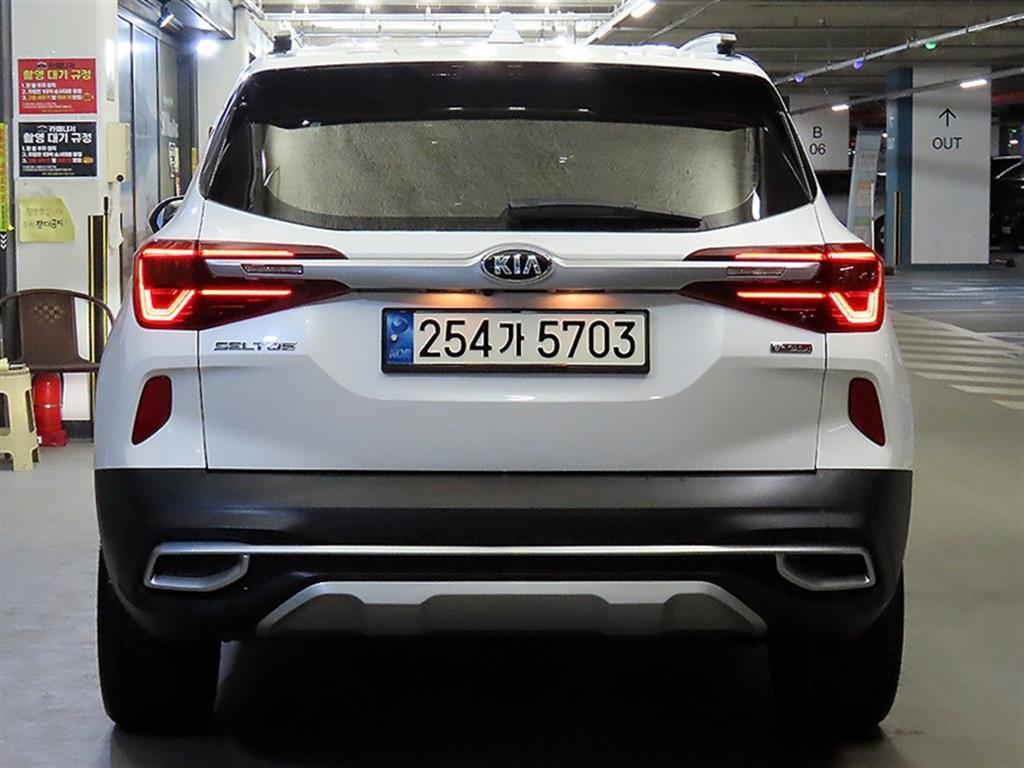 KIA Seltos - Vista 5