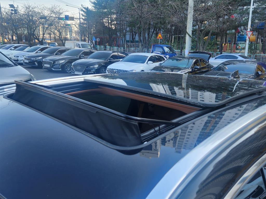 Genesis GV80 - Vista 4