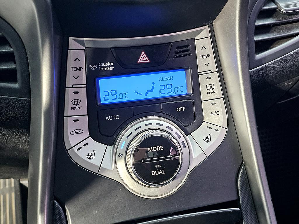 HYUNDAI Avante 2011 Plateado - Importación desde Corea - HF Imports Iquique - Foto 15