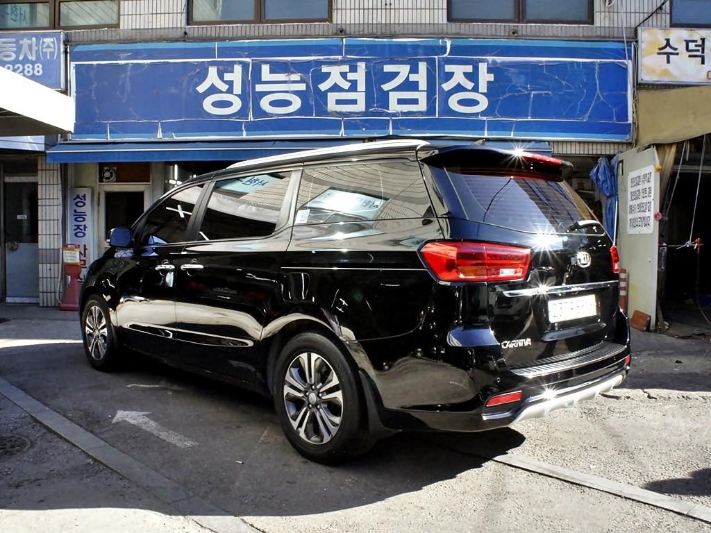 KIA Carnival - Vista 7