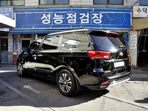 KIA Carnival - Vista 8