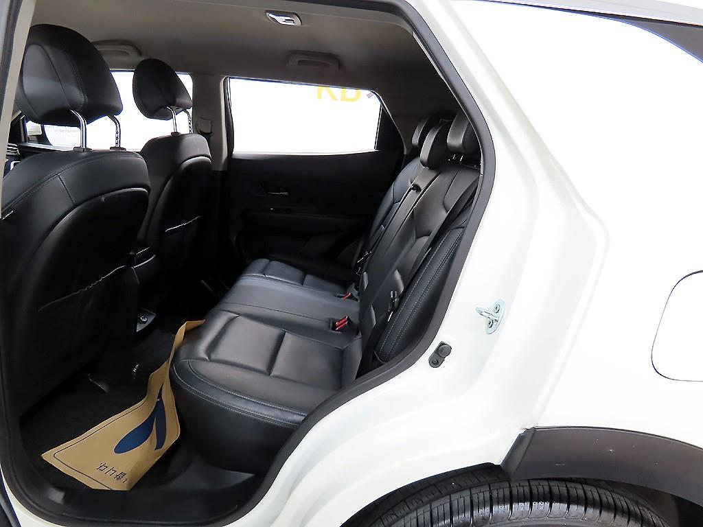 Ssangyong Korando - Vista 6