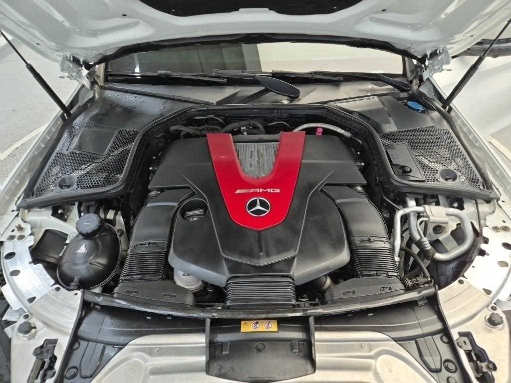 Mercedes Benz C Class - Vista 5