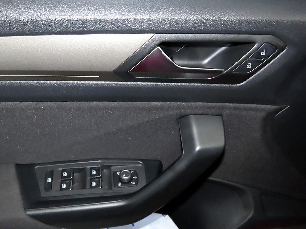 Volkswagen T-Roc 2021 Rojo - Importación desde Corea - HF Imports Iquique - Foto 14