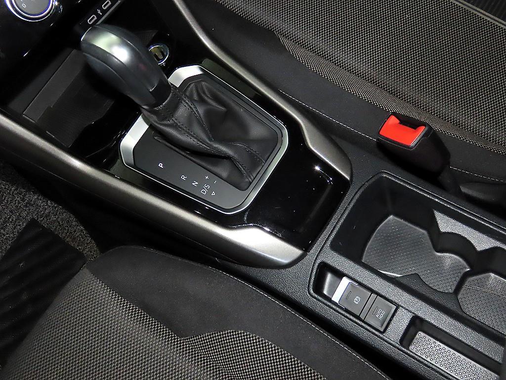 Volkswagen T-Roc - Vista 12