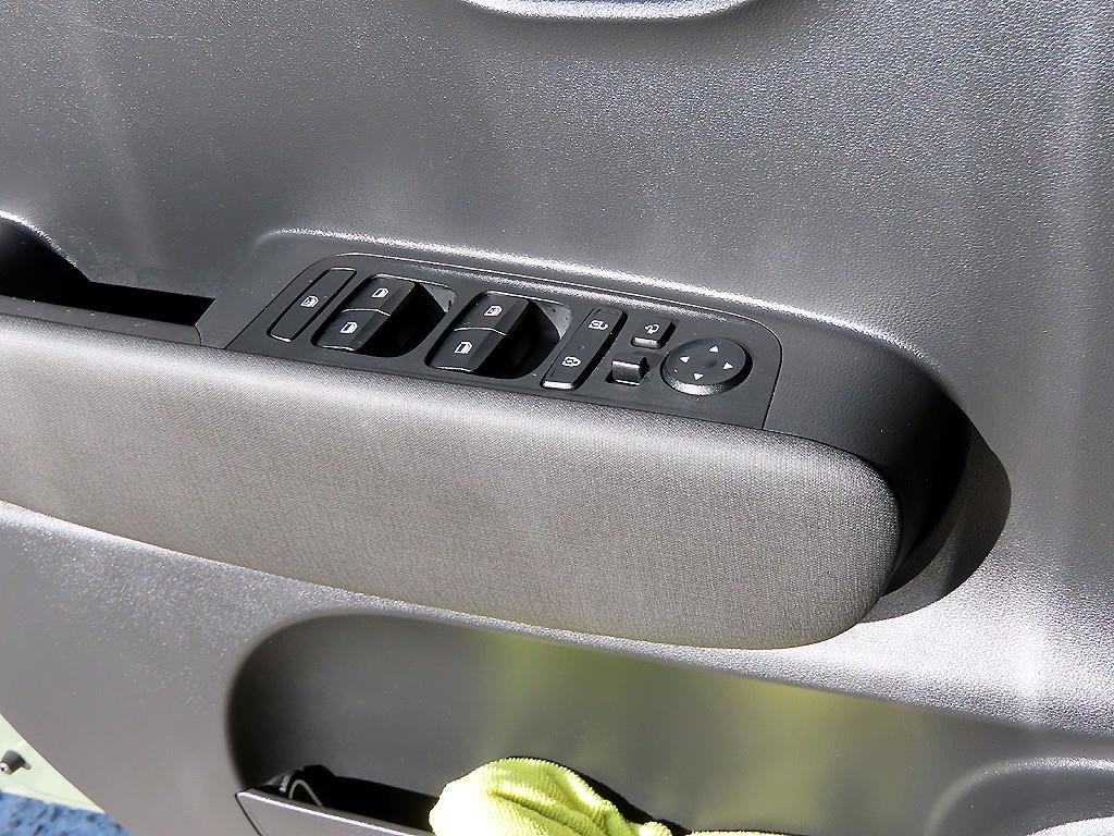 HYUNDAI Casper - Vista 11