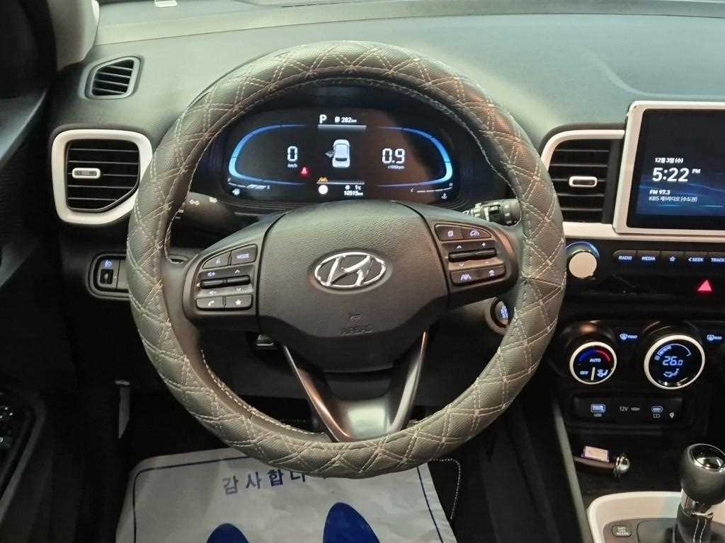 HYUNDAI Venue - Vista 9