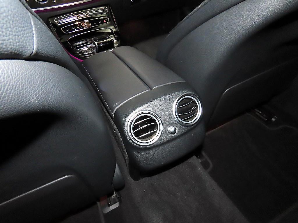 Mercedes Benz E class 2017 Gris - Importación desde Corea - HF Imports Iquique - Foto 16
