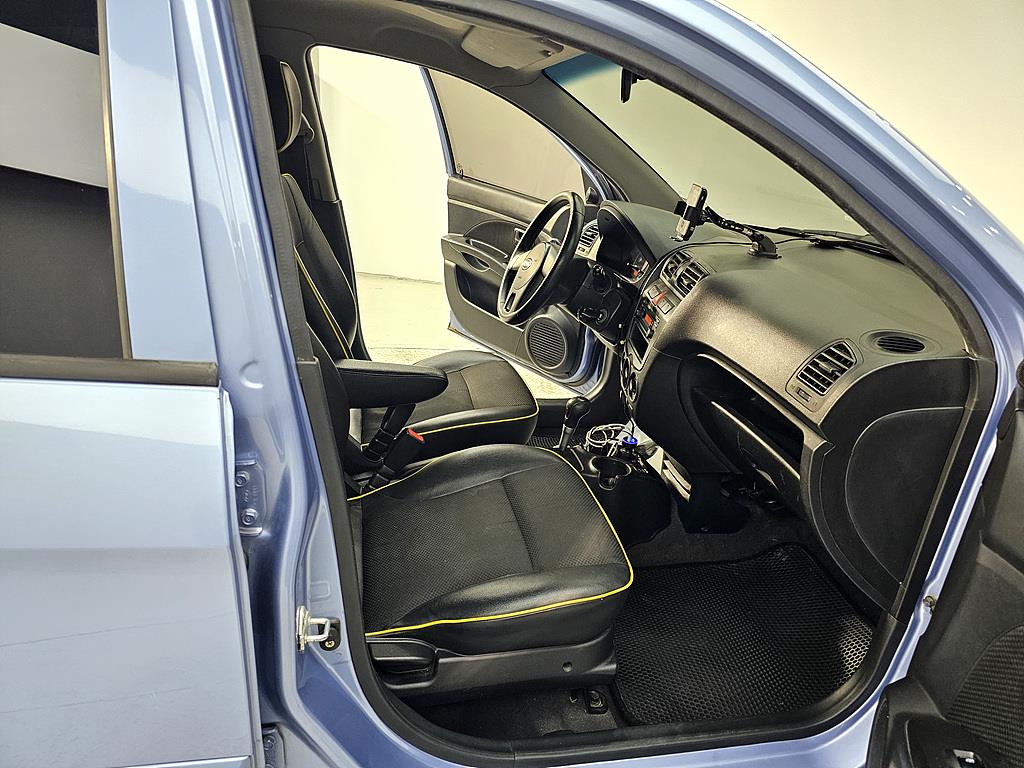 KIA Morning - Vista 11