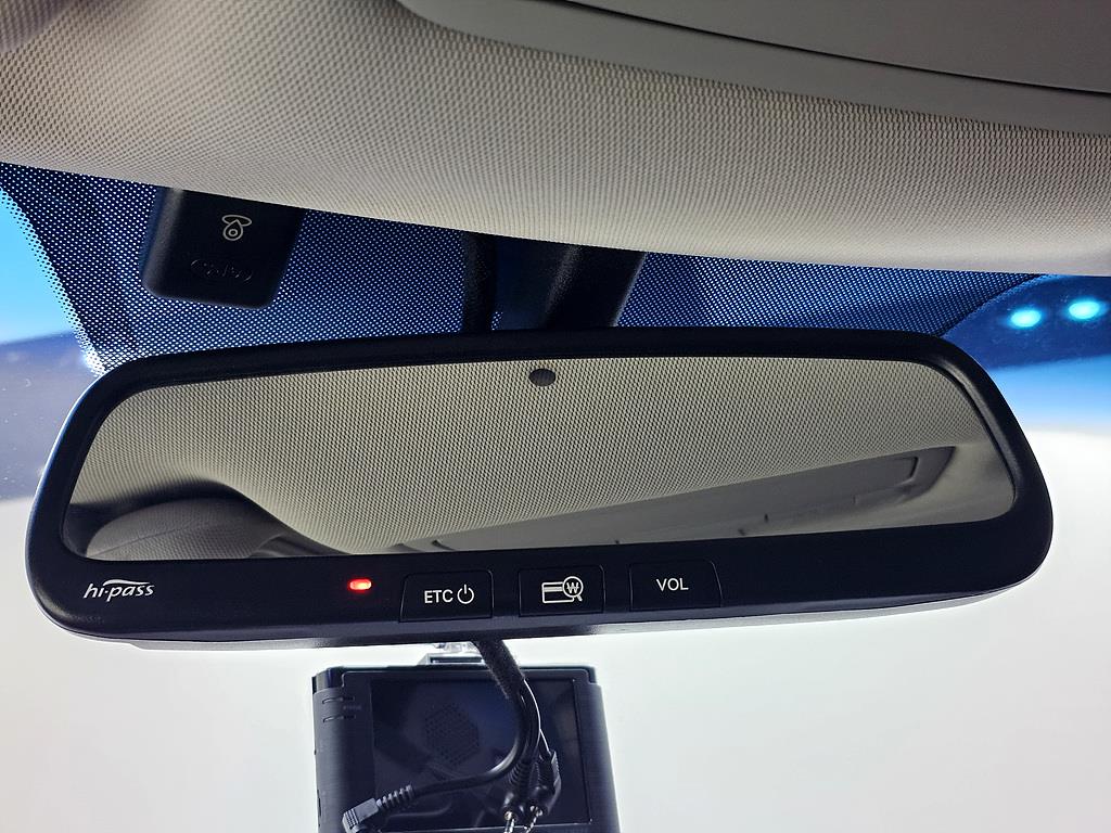 HYUNDAI Grandeur - Vista 12