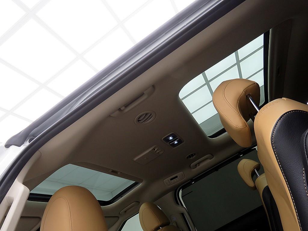 KIA Carnival - Vista 10