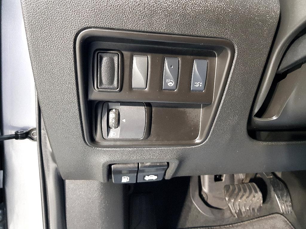 SAMSUNG QM6 - Vista 11