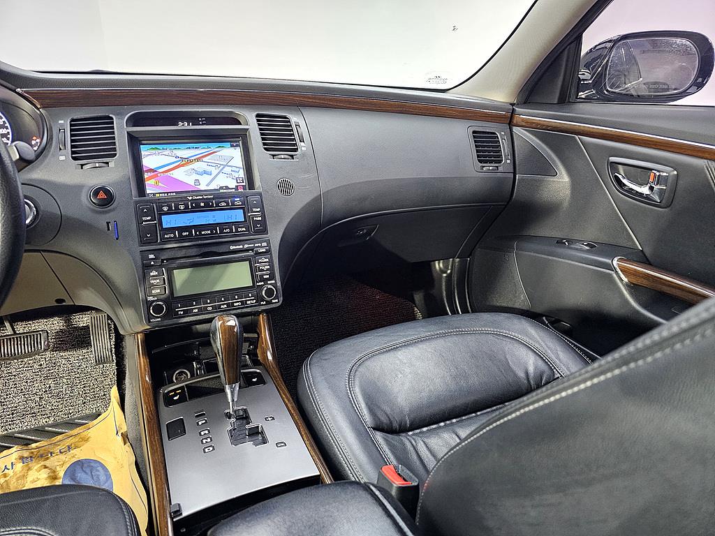 HYUNDAI Grandeur - Vista 10