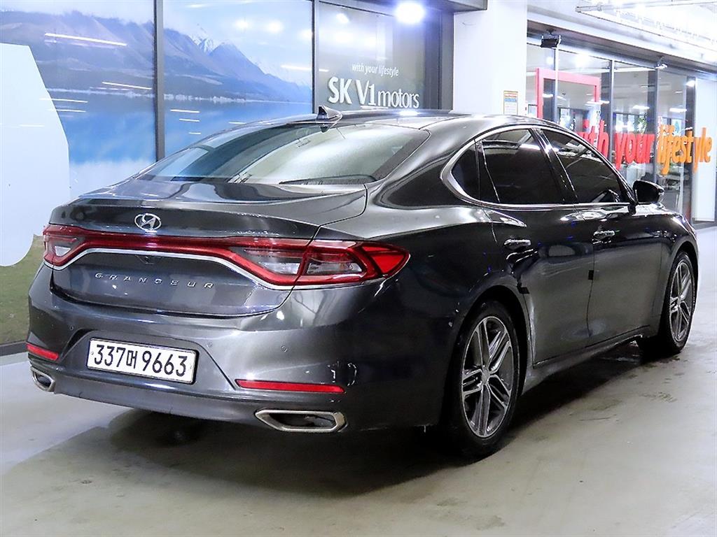 HYUNDAI Grandeur - Vista 4