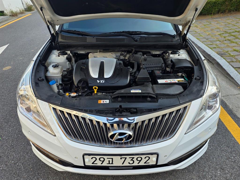 HYUNDAI Grandeur - Vista 7