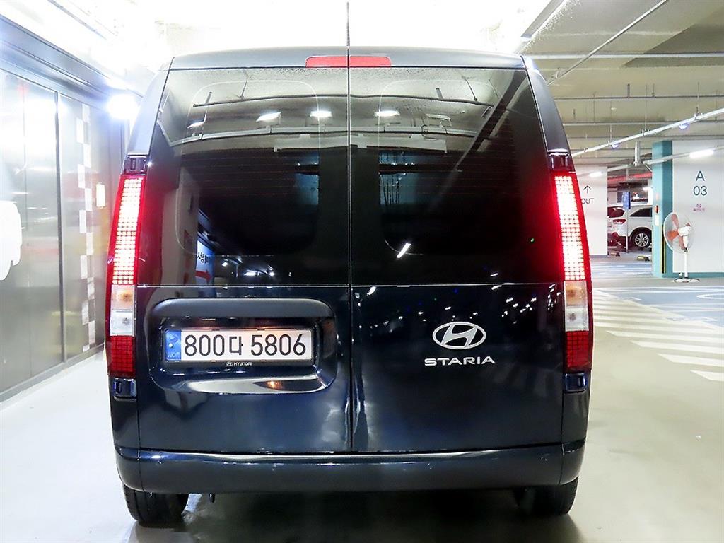HYUNDAI Staria - Vista 5
