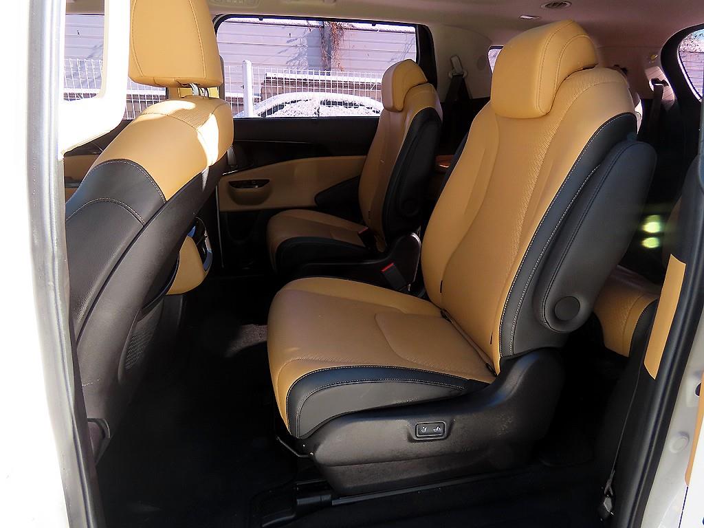KIA Carnival - Vista 6
